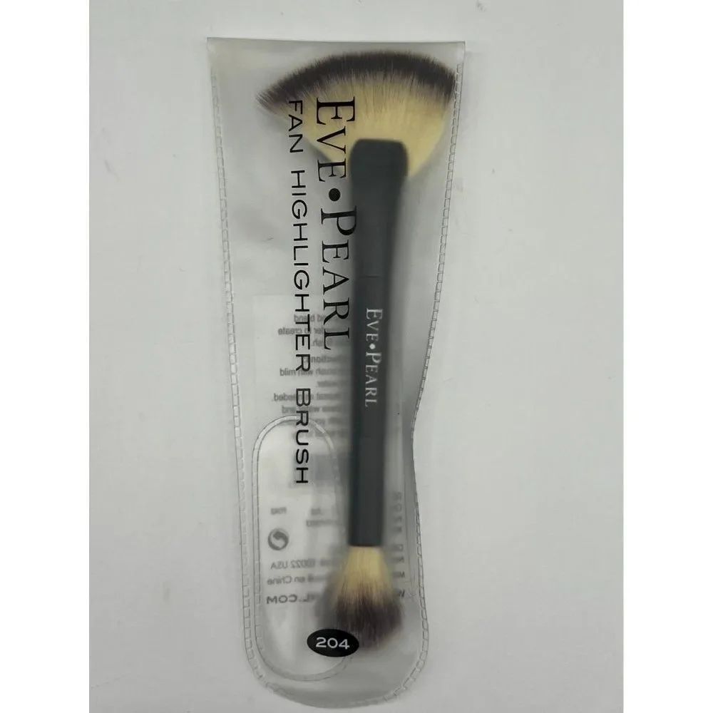 Eve Pearl Brush #204 - MicroSilk Dual Fan Highlighter Brush